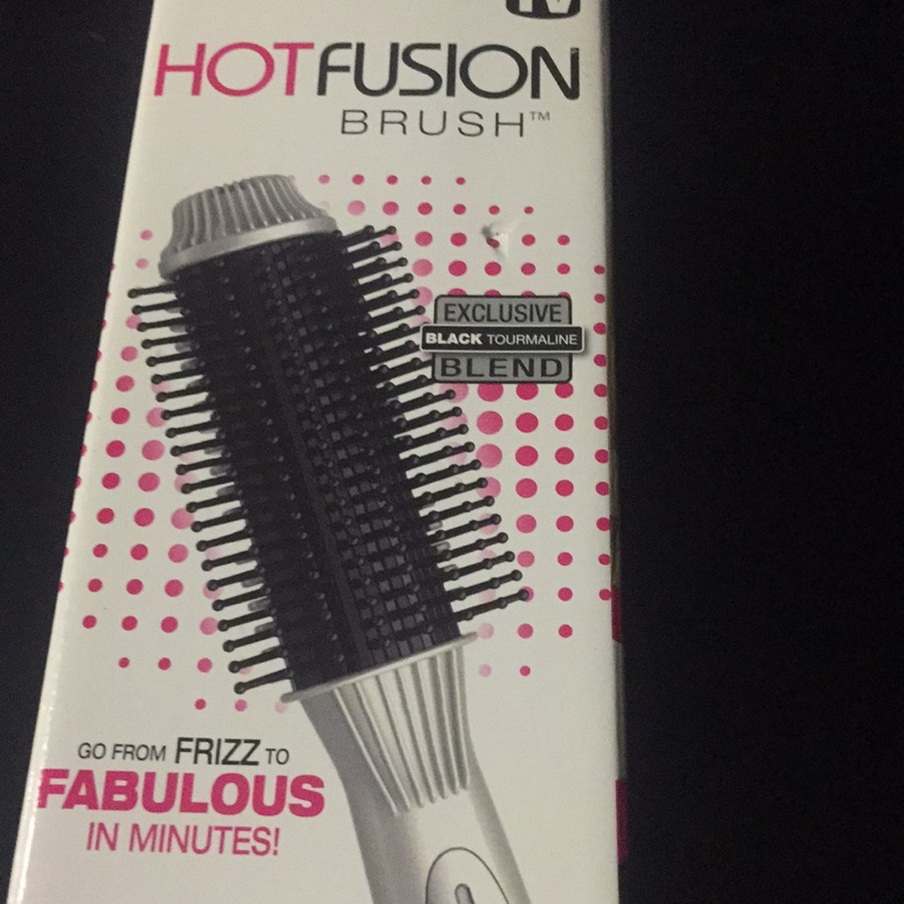 Hot fusion brush